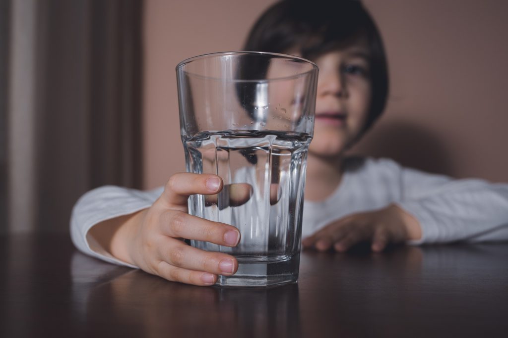 Na czym polega zmiękczanie wody